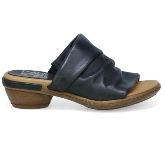 MIZ MOOZ Callan Slide in Black, Size Euro 40 / US 9.5 / 10 New in Box MSRP $160 - Picture 1 of 15